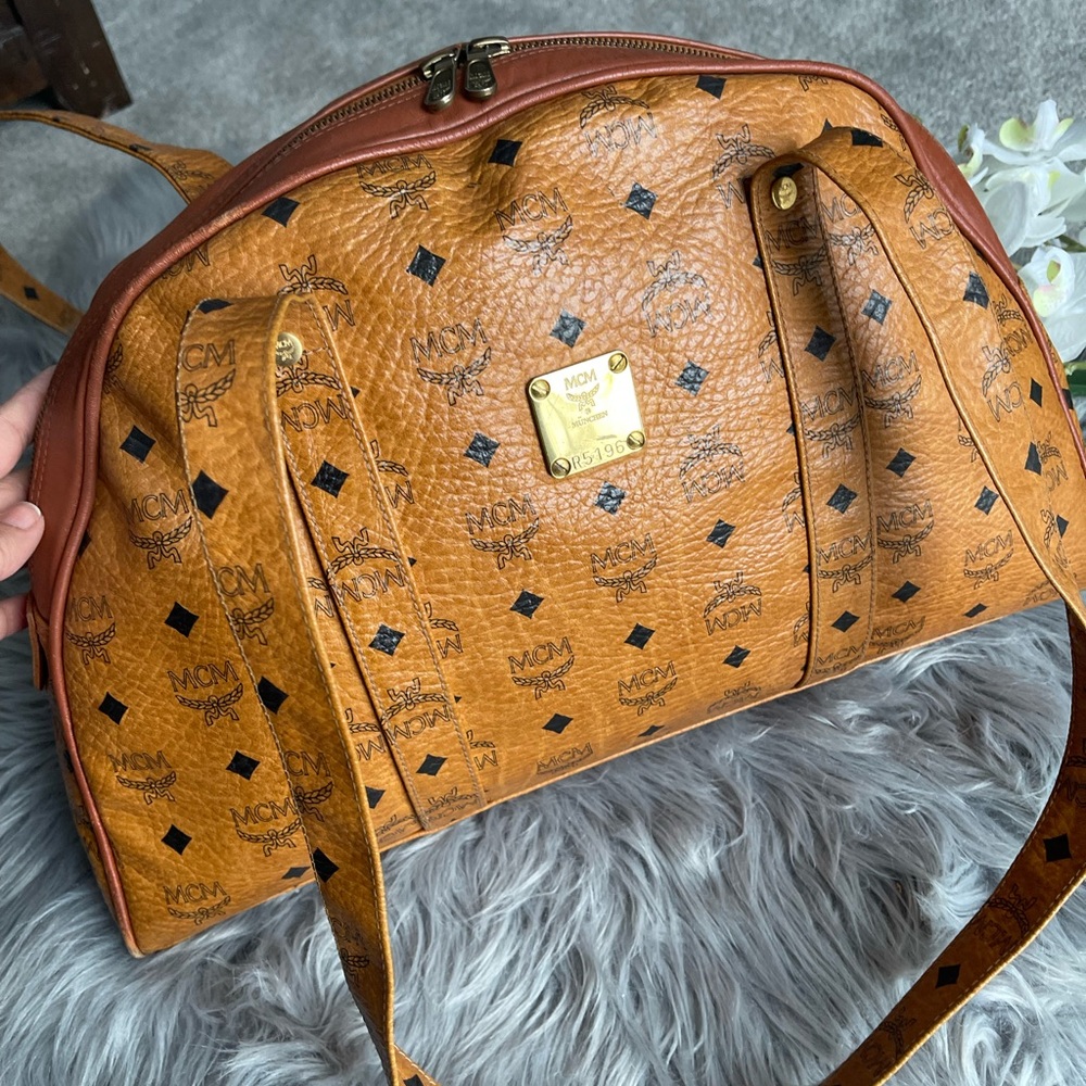 Authentic MCM vintage Congnac shopper tote large shoulder bag (KHS01) - Picture 3 of 15